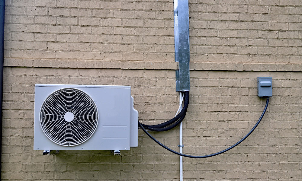 Do Air Conditioners Bring In Fresh Air From Outside?