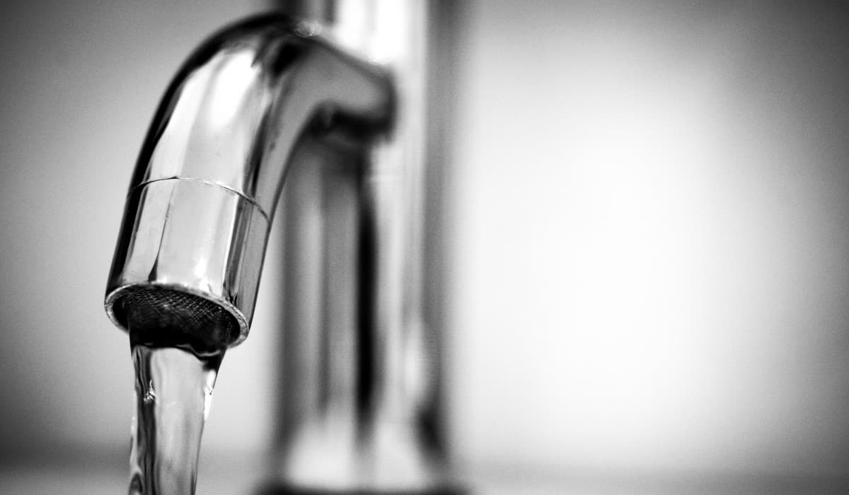 Demineralized tap water Demineralized tap water