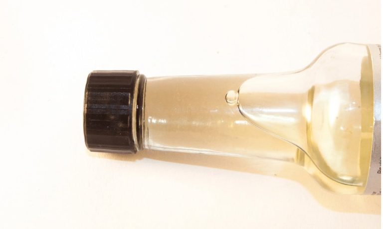 How To Clean AC Drain Line With Vinegar? - IndoorClime