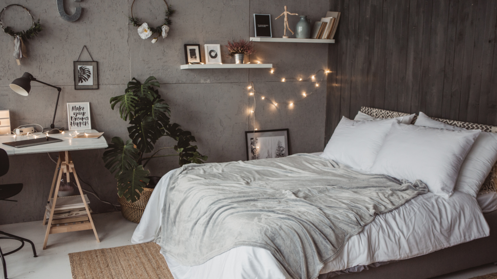 150-square-foot bedroom